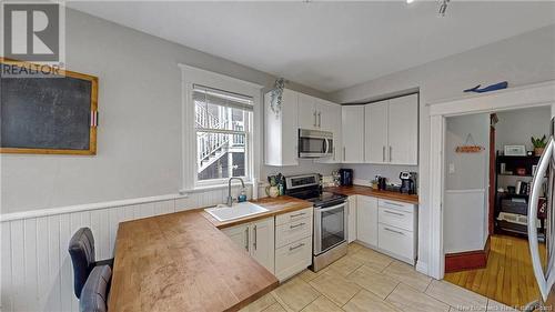 55 Orange Street, Saint John, NB - Indoor Photo Showing Kitchen