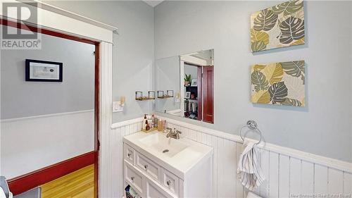 55 Orange Street, Saint John, NB - Indoor Photo Showing Bathroom