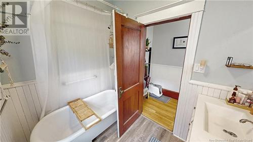 55 Orange Street, Saint John, NB - Indoor Photo Showing Bathroom