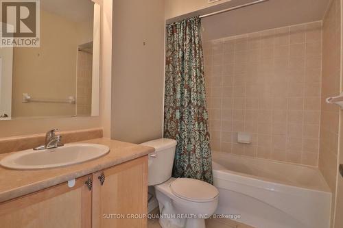 2 - 704 Neighbourhood Circle, Mississauga, ON - Indoor Photo Showing Bathroom