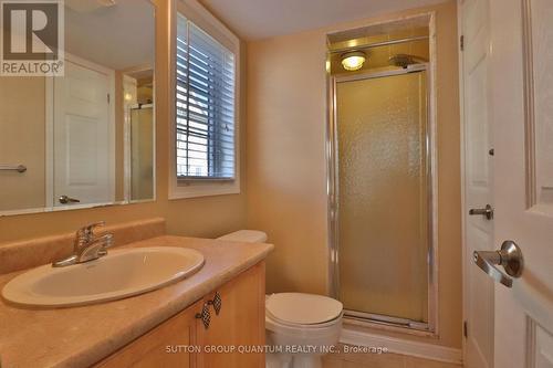 2 - 704 Neighbourhood Circle, Mississauga, ON - Indoor Photo Showing Bathroom