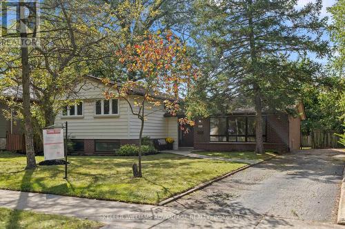 462 Wedgewood Drive, Burlington, ON - Outdoor With Facade