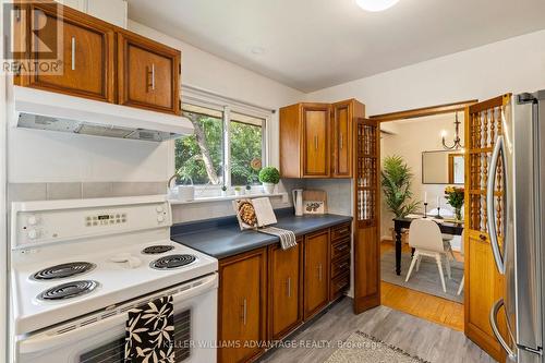 462 Wedgewood Drive, Burlington, ON - Indoor Photo Showing Kitchen