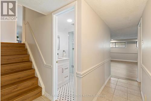 462 Wedgewood Drive, Burlington, ON - Indoor Photo Showing Other Room