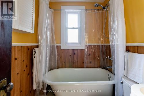 86 Emerson Avenue N, Toronto, ON - Indoor Photo Showing Bathroom