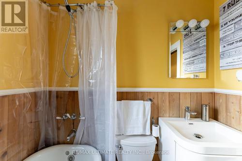 86 Emerson Avenue N, Toronto, ON - Indoor Photo Showing Bathroom