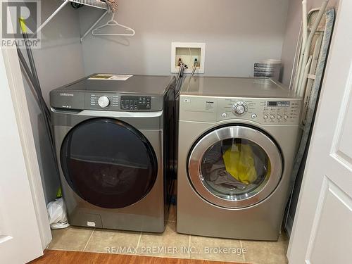 16 Tawnie Crescent, Brampton, ON - Indoor Photo Showing Laundry Room