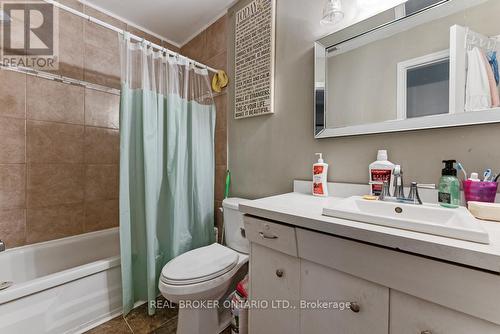 10 Cypress Street, St. Catharines, ON - Indoor Photo Showing Bathroom