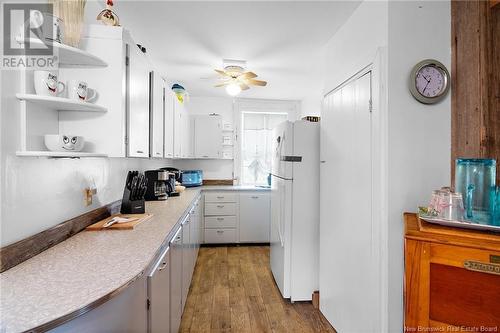 82 Macdonalds Point Wharf Road, Wickham, NB - Indoor Photo Showing Kitchen