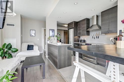 1413 - 1 Market Street, Toronto, ON - Indoor Photo Showing Kitchen With Upgraded Kitchen