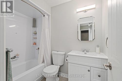 93 Corey Circle, Halton Hills, ON - Indoor Photo Showing Bathroom