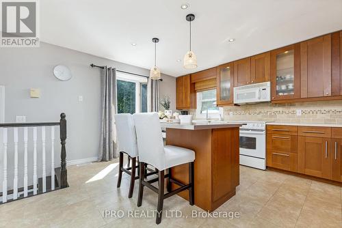 3124 Limestone Road, Milton, ON - Indoor Photo Showing Kitchen