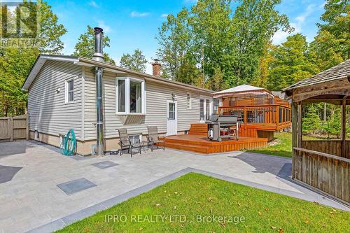 3124 Limestone Road, Milton, ON - Outdoor With Deck Patio Veranda With Exterior