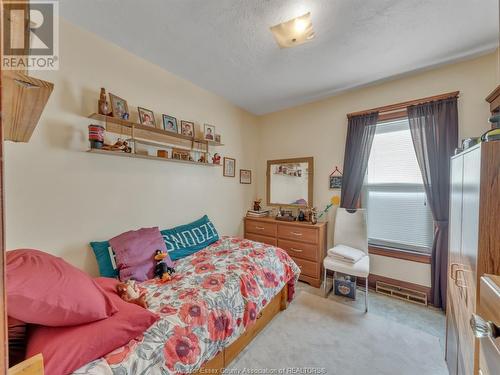 1166 Pierre Avenue, Windsor, ON - Indoor Photo Showing Bedroom