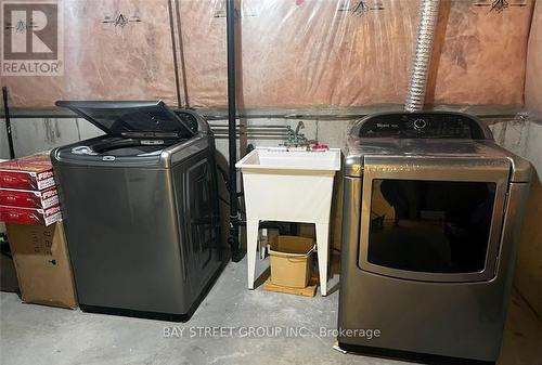 59 - 145 North Centre Road, London, ON - Indoor Photo Showing Laundry Room