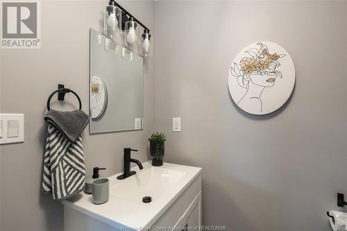 256 Parent, Windsor, ON - Indoor Photo Showing Bathroom