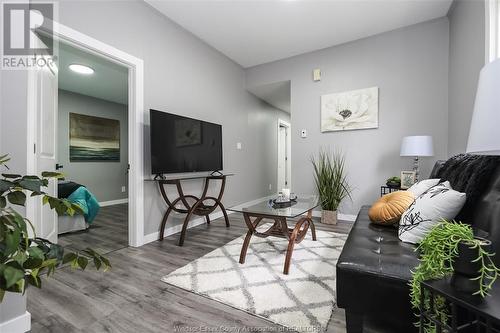 256 Parent, Windsor, ON - Indoor Photo Showing Living Room