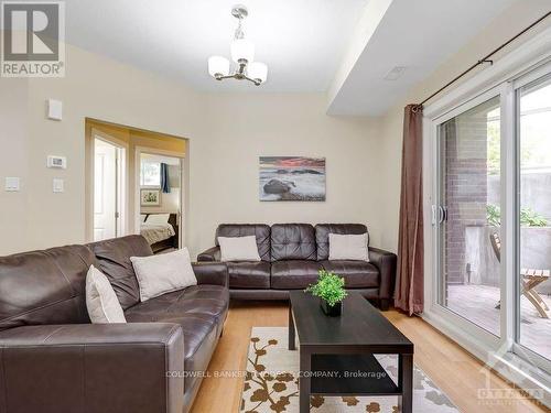 5 - 301 Big Sky, Ottawa, ON - Indoor Photo Showing Living Room