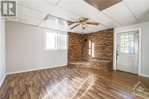 Livingroom from kitchen - 593 B Hamilton Street W, Pembroke, ON - Indoor Photo Showing Other Room