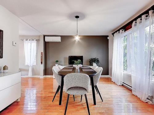 Salle Ã  manger - 281 Rue Ravel, Saint-Jean-Sur-Richelieu, QC - Indoor Photo Showing Dining Room