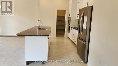 3187 Searidge Street, Severn, ON - Indoor Photo Showing Kitchen