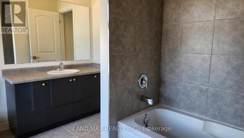 3187 Searidge Street, Severn, ON - Indoor Photo Showing Bathroom