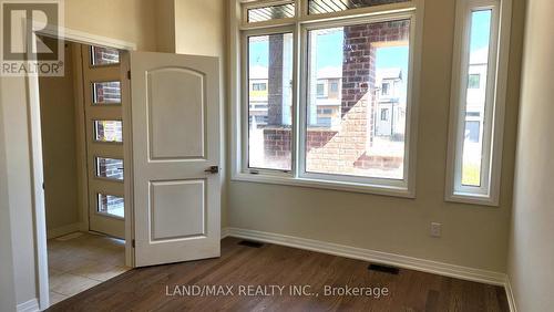 3187 Searidge Street, Severn, ON - Indoor Photo Showing Other Room