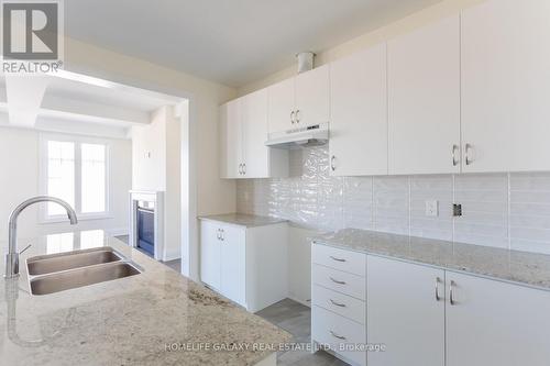 26 Autumn Frost Road, Otonabee-South Monaghan, ON - Indoor Photo Showing Kitchen With Double Sink With Upgraded Kitchen