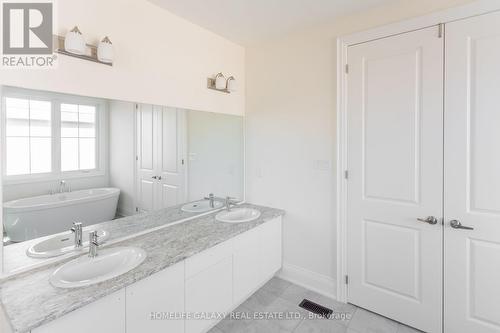 26 Autumn Frost Road, Otonabee-South Monaghan, ON - Indoor Photo Showing Bathroom