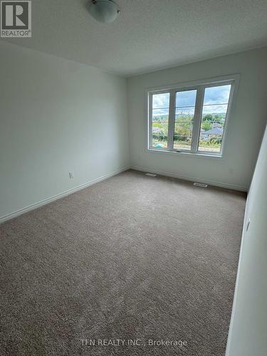 46 West Oak Trail, Barrie, ON - Indoor Photo Showing Other Room