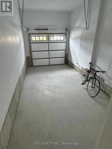 46 West Oak Trail, Barrie, ON - Indoor Photo Showing Garage