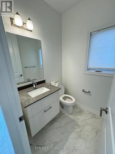 46 West Oak Trail, Barrie, ON - Indoor Photo Showing Bathroom