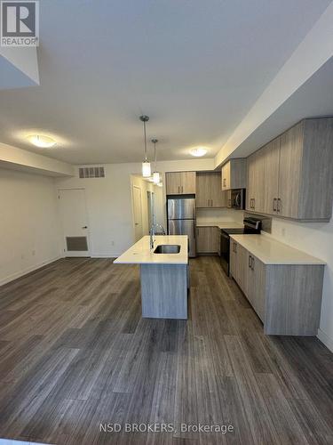 D16 - 10 Palace Street, Kitchener, ON - Indoor Photo Showing Kitchen