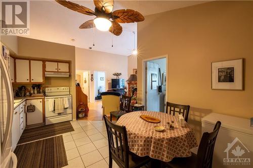 1202 Clement Street, Hawkesbury, ON - Indoor Photo Showing Dining Room