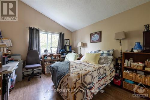 1202 Clement Street, Prescott And Russell, ON - Indoor Photo Showing Bedroom