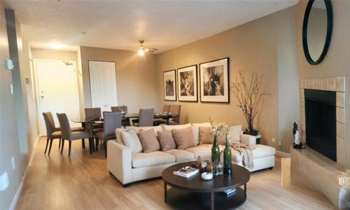 303 1683 Plessis Road, Winnipeg, MB - Indoor Photo Showing Living Room