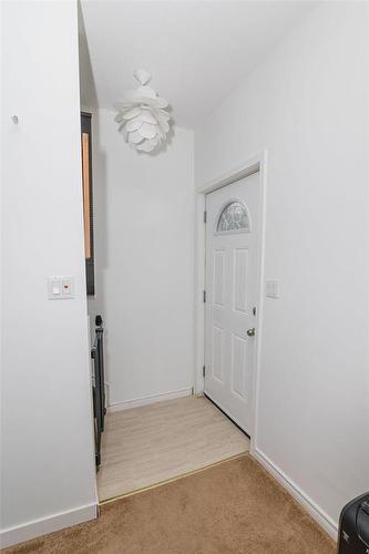 122 1St Street Se, Carman, MB - Indoor Photo Showing Other Room