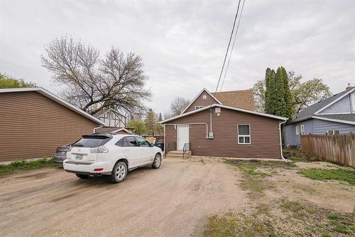 122 1St Street Se, Carman, MB - Outdoor With Exterior