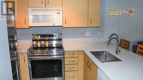 311 332 Lonsdale Avenue, North Vancouver, BC - Indoor Photo Showing Kitchen