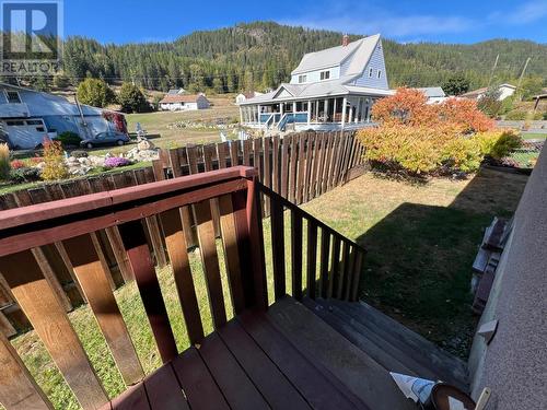 21 Short  Street, Fruitvale, BC - Outdoor With Deck Patio Veranda