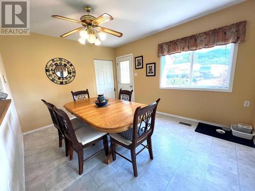 21 Short  Street, Fruitvale, BC - Indoor Photo Showing Dining Room