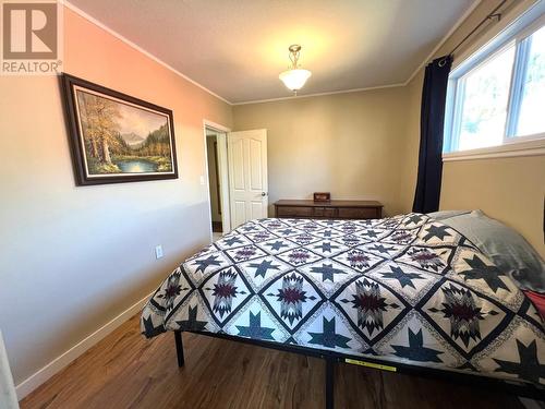 21 Short  Street, Fruitvale, BC - Indoor Photo Showing Bedroom