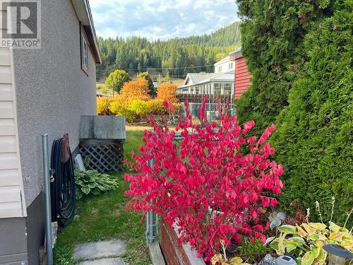 21 Short  Street, Fruitvale, BC - Outdoor With Deck Patio Veranda