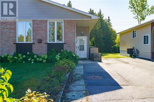 582 Summerhill Crescent, Sudbury, ON - Outdoor