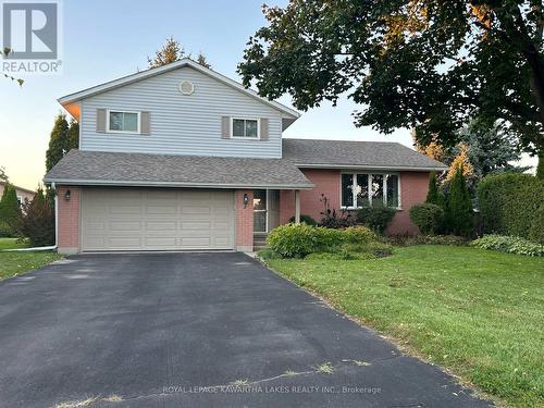 7 Staples Crescent, Kawartha Lakes (Lindsay), ON - Outdoor With Facade