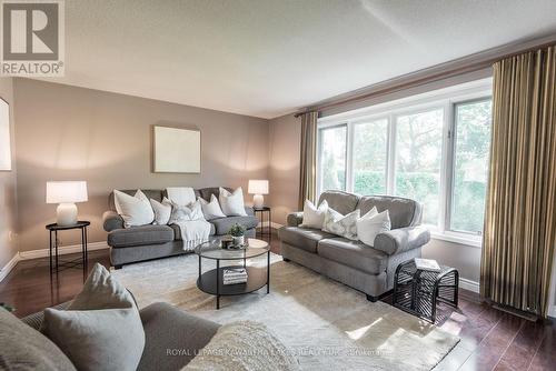 7 Staples Crescent, Kawartha Lakes (Lindsay), ON - Indoor Photo Showing Living Room