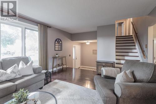 7 Staples Crescent, Kawartha Lakes (Lindsay), ON - Indoor Photo Showing Living Room