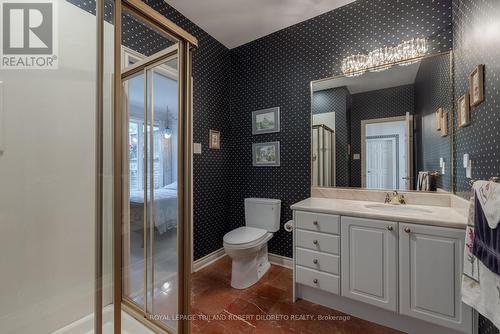 43 - 1040 Riverside Drive, London, ON - Indoor Photo Showing Bathroom