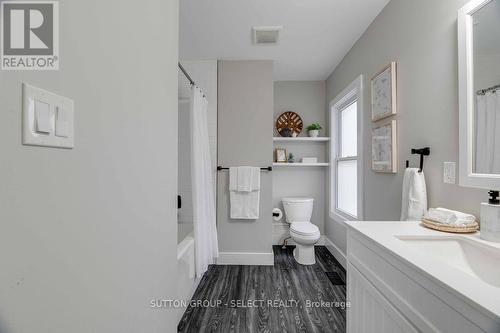 1103 Trafalgar Street, London, ON - Indoor Photo Showing Bathroom