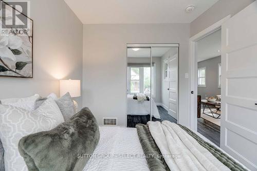 1103 Trafalgar Street, London, ON - Indoor Photo Showing Bedroom